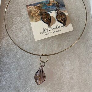 Choker with foiled leaves and earings